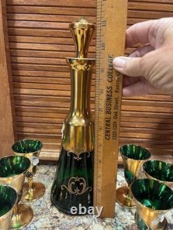 BEAUTIFUL Vintage HP Flowers GREEN & GOLD Glass Decanter MURANO With6 Cordials