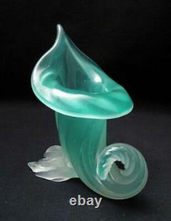 Genuine Vintage Italian Murano Opaline Glass Cornucopia Vase With Label Seguso