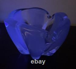 Gorgeous Vintage Murano Alabastro Glass Bowl Glows