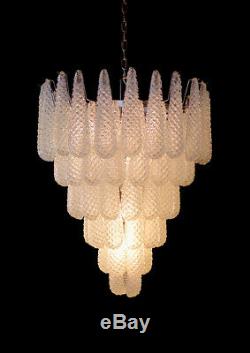 Huge Italian vintage Murano glass chandelier 74 glass petals drop
