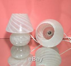 Lovely mushroom lamp with swirl MURANO glass lampade fungo vintage 70s U