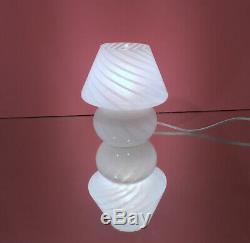 Lovely mushroom lamp with swirl MURANO glass lampade fungo vintage 70s U
