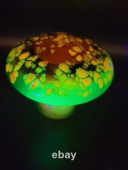 Murano Galliano Ferro Blown Art Glass Uranium Mushroom Speckled Heavy Vintage