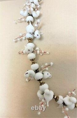 Stunning Rare Antique Murano White Glass Birds Necklace