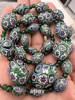 VINTAGE ANTIQUE MILLEFIORI GLASS BEADS MURANO GREEN NECKLACE 25 Beads