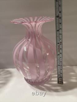 VINTAGE MURANO GLASS PINk SWIRL DECANTER ITALIAN 16 Oz