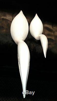 VINTAGE SET of TWO MURANO SIGNED SEGUSO A. V. DEEPLY RIPPILED WHITE GLASS SWANS