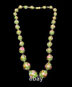 VINTAGE Wedding Cake Murano Venetian Glass Necklace 18.5 Inches Graduated Beaded