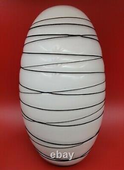 VTG 1970s Rare Carlo Nason Murano White Glass Oval 9½ Vase withBlack Glass Thread