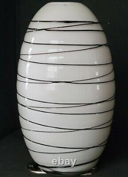 VTG 1970s Rare Carlo Nason Murano White Glass Oval 9½ Vase withBlack Glass Thread