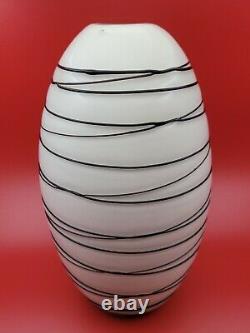 VTG 1970s Rare Carlo Nason Murano White Glass Oval 9½ Vase withBlack Glass Thread