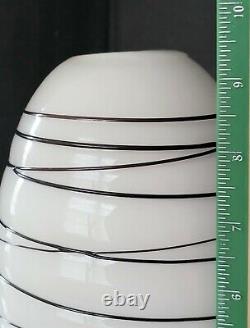 VTG 1970s Rare Carlo Nason Murano White Glass Oval 9½ Vase withBlack Glass Thread