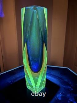 Vintage 10 Murano Mandruzzato Blue/Yellow Sommerso Faceted Glass Vase