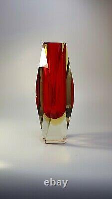 Vintage 1960s Mandruzzato Red Sommerso Murano 8 Faceted Art Glass Vase Damaged