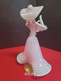 Vintage Murano Glass Figurine Of a Lady Wearing a Wide-Brimmed Hat In Pink