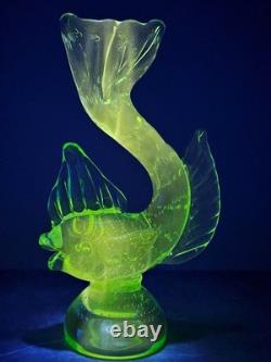Vintage Murano Glass Green Bullicante Uranium Glass Fish
