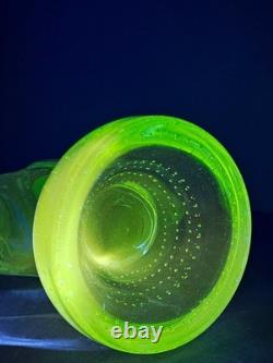 Vintage Murano Glass Green Bullicante Uranium Glass Fish
