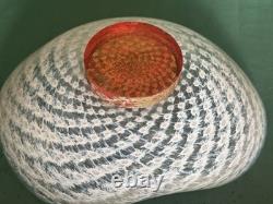 Vintage Murano Glass Spiral White Pinwheel Swirl Freeform Ruffled Center Dish