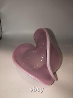 Vintage Murano glass Pink Opaque? Shell shaped dish vessel Nice